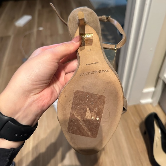 Burberry heels never worn - Picture 5 of 6